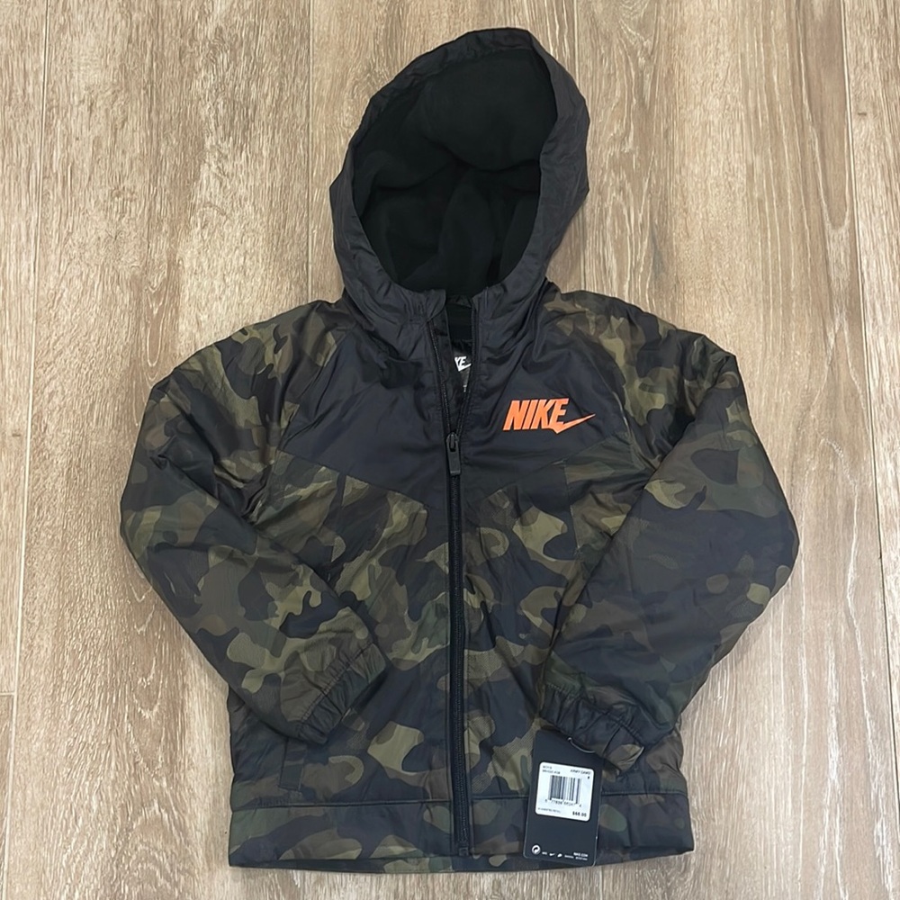 NWT Nike Boys Army Camo Jacket Size 5